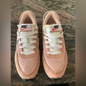 USED - Nike Waffle Debut women’s Size 7.5